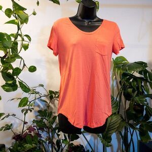 Stylus Coral, Salmon Swallowtail Basic T-Shirt, Size S